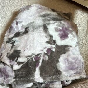 Floral Gray and Purple Blanket